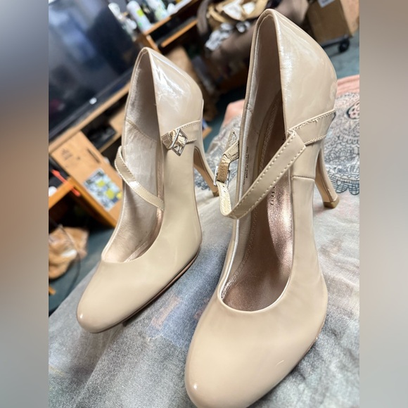 Patent Leather Chinese Laundry heels.  *Like new!!**  F*ck me pumps!!! - Picture 3 of 14